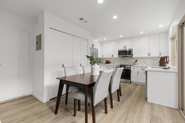 Detail Gallery Image 11 of 48 For 10573 Caminito Flores, San Diego,  CA 92126 - 3 Beds | 2 Baths