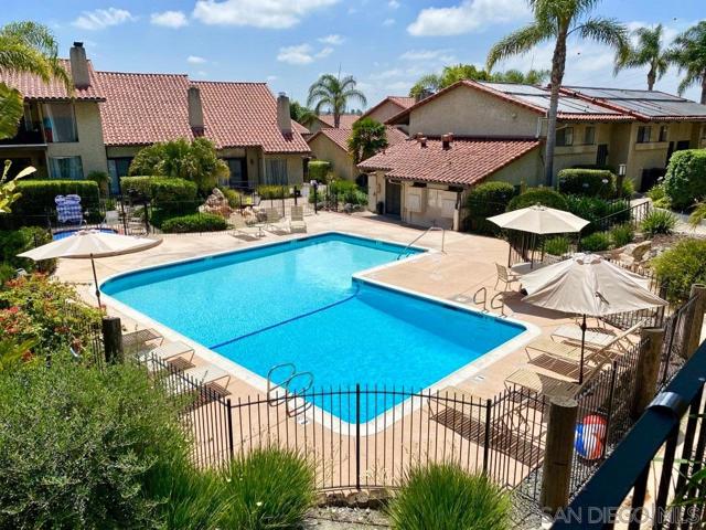 1905 Alga Rd, Carlsbad CA: https://media.crmls.org/mediaz/61352056-8aa3-41c4-811e-cf4243bcdf2a.jpg