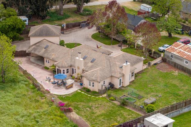 10233 Reese Circle, Salinas CA: https://media.crmls.org/mediaz/61363957-ae61-4c12-ac12-a7e12f3105b2.jpg