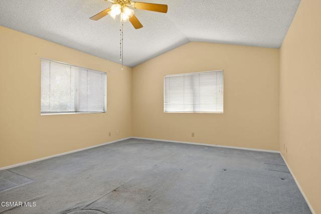 11928 Bubbling Brook Street, Moorpark CA: https://media.crmls.org/mediaz/6136821f-95d1-4301-986f-37ad12d22f92.jpg