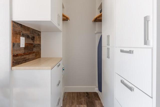 251 Middlefield Road, Palo Alto CA: https://media.crmls.org/mediaz/61370241-1a8b-4481-8f5d-1c0b3b9c62cb.jpg