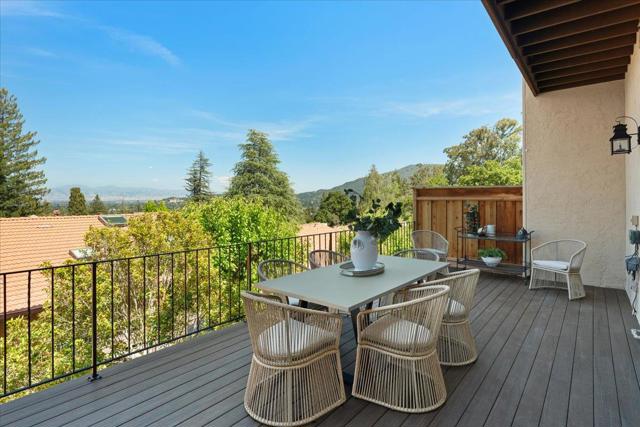 18400 Overlook Road, Los Gatos CA: https://media.crmls.org/mediaz/61370b27-300d-436d-b669-76037adb81e8.jpg