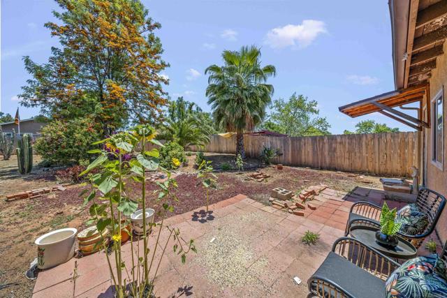 1333 Clove St, El Cajon CA: https://media.crmls.org/mediaz/613757f5-49d2-4924-b05a-4b8419ffe3c0.jpg