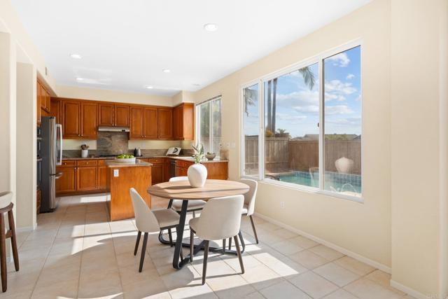 Detail Gallery Image 16 of 56 For 6181 Sunset Crest Way, San Diego,  CA 92121 - 4 Beds | 3 Baths