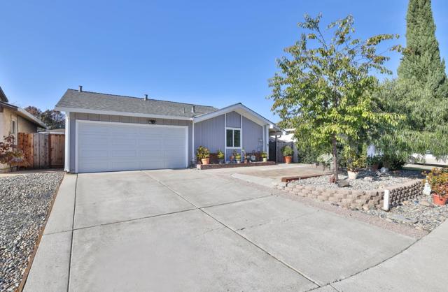 4581 Shadowhurst Court, San Jose CA: https://media.crmls.org/mediaz/6138f803-2deb-426c-8008-c8530550420c.jpg