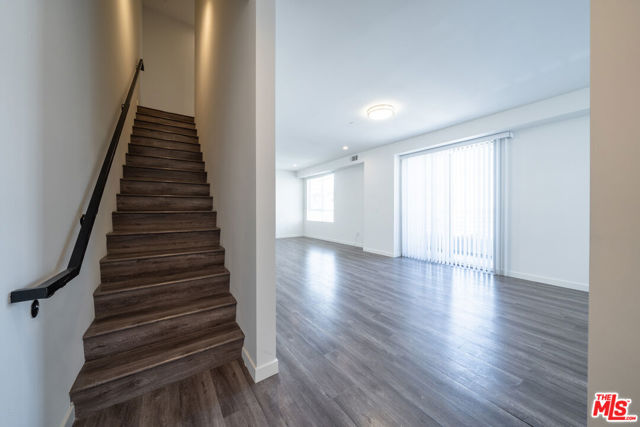 5941 Barton Avenue, Los Angeles CA: https://media.crmls.org/mediaz/6139829b-5727-41d5-a7b5-437dd9823bd7.jpg