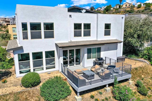 5988 Shaw Lopez Row, San Diego CA: https://media.crmls.org/mediaz/6139e35a-4161-4692-b9f3-3decf234b20f.jpg