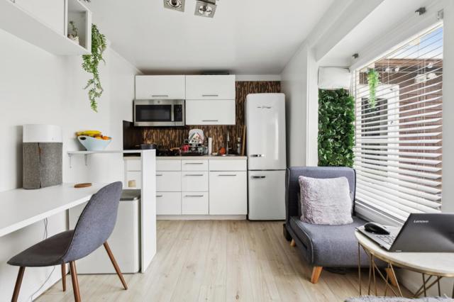 1117 Chula Vista Avenue, Burlingame CA: https://media.crmls.org/mediaz/6139f2c9-ce2b-4242-8208-dcc0f650261d.jpg