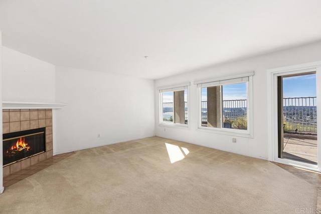 Detail Gallery Image 4 of 35 For 10067 Challenger Cir, Spring Valley,  CA 91978 - 3 Beds | 2/1 Baths