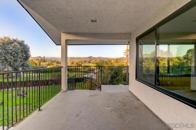 1080 Landavo Rancho Rd, Escondido CA: https://media.crmls.org/mediaz/613a4f63-38a6-4192-a6e1-fa4e511eab9e.jpg