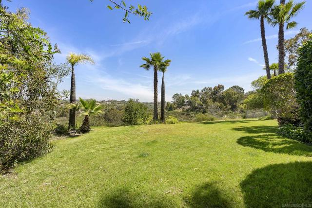 6518 Monte Fuego, Rancho Santa Fe CA: https://media.crmls.org/mediaz/613ae1df-f439-4303-92ff-08db8578c5e0.jpg