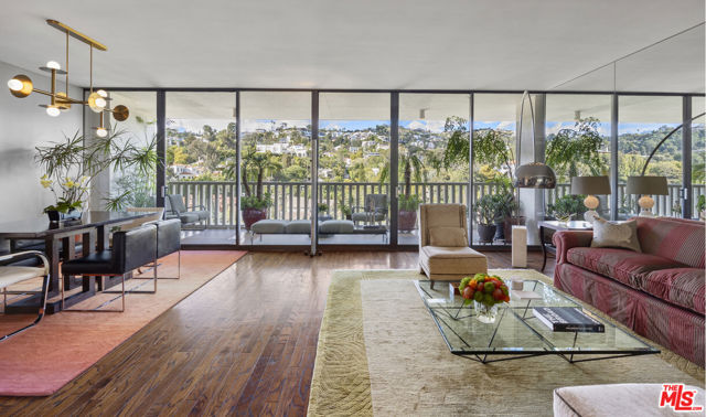 9255 Doheny Road, 1103 photo 5