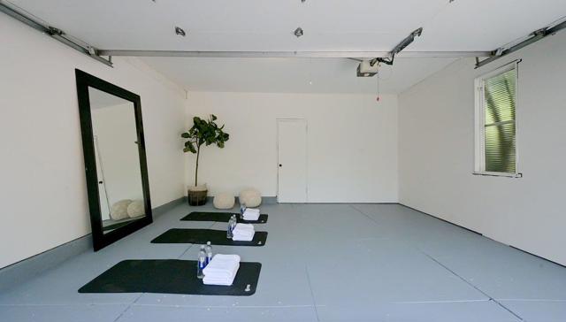 526 W Poplar Avenue, San Mateo CA: https://media.crmls.org/mediaz/613b4078-e748-4af3-9a12-ab35a39226fc.jpg