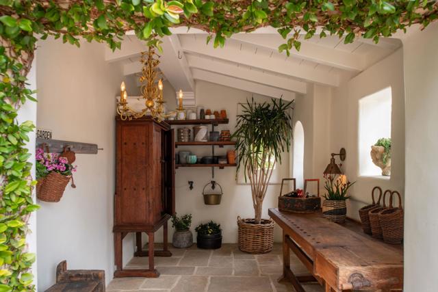 17484 El Vuelo, Rancho Santa Fe CA: https://media.crmls.org/mediaz/613bc98f-7fa7-4a8c-868a-4db18468c9a7.jpg
