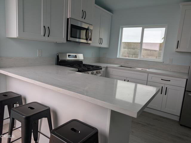 2220 Joyce Place, Oxnard CA: https://media.crmls.org/mediaz/613c6da1-ad4b-4310-ae19-314bcddeb4c1.jpg