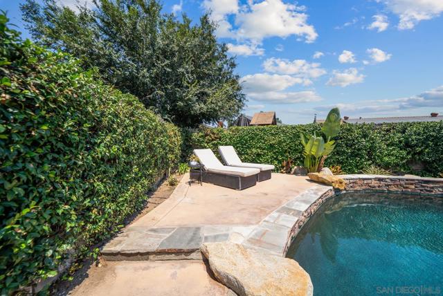 10263 Avenida Real, Lakeside CA: https://media.crmls.org/mediaz/613dff6d-04ea-4a19-b9e9-09ac21e1d604.jpg