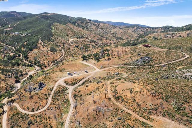 11821 Del Puerto Canyon Rd, Livermore CA: https://media.crmls.org/mediaz/613e80c1-a6bd-4931-99ae-bffcf3138c82.jpg