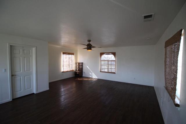 605 N Mildred Avenue, King City CA: https://media.crmls.org/mediaz/613ee5de-bef8-4796-b29a-60d11ae0f2f7.jpg