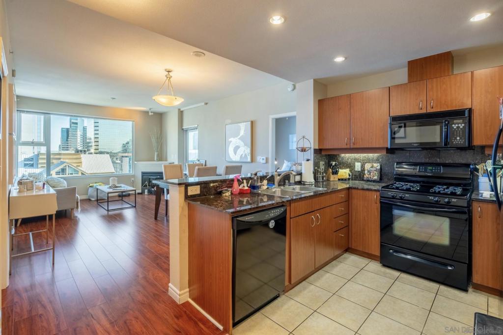 300 Beech St - photo 8