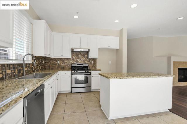 3120 Rio Viejo Drive, Bay Point CA: https://media.crmls.org/mediaz/613f5c37-bf1d-4d9e-acbe-03822eced2e7.jpg