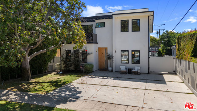 4299 Elmer Avenue, Studio City CA: https://media.crmls.org/mediaz/613f82bf-7b70-4c6b-8b21-2c73765b1986.jpg