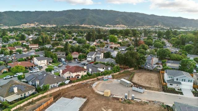 735 Georgetown Place, Gilroy CA: https://media.crmls.org/mediaz/613fff28-aa44-4f6c-8277-b64bb2cdcc9a.jpg