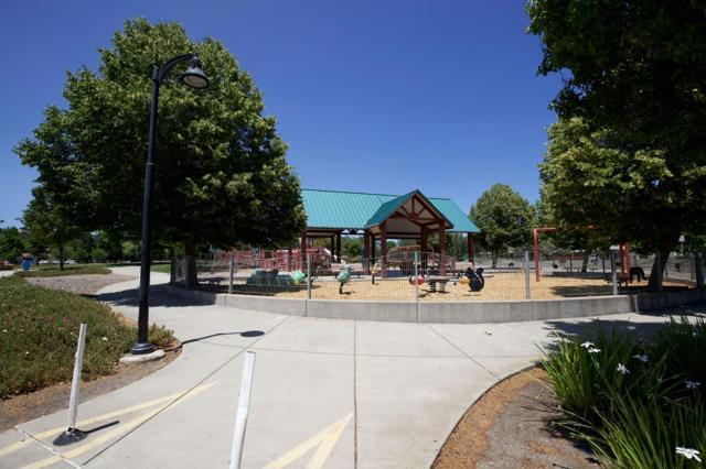 1250 Sunrise Drive, Gilroy CA: https://media.crmls.org/mediaz/614030fd-acec-4b7c-9407-7a93253ab517.jpg