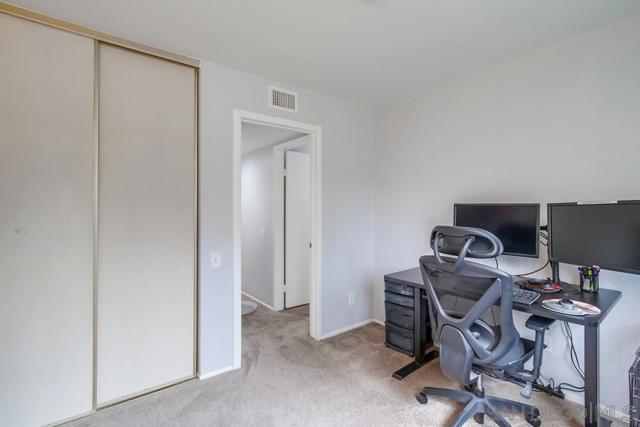 10565 Caminito Basswood, San Diego CA: https://media.crmls.org/mediaz/61406a9f-4e5d-4132-be52-f1afd52eb150.jpg