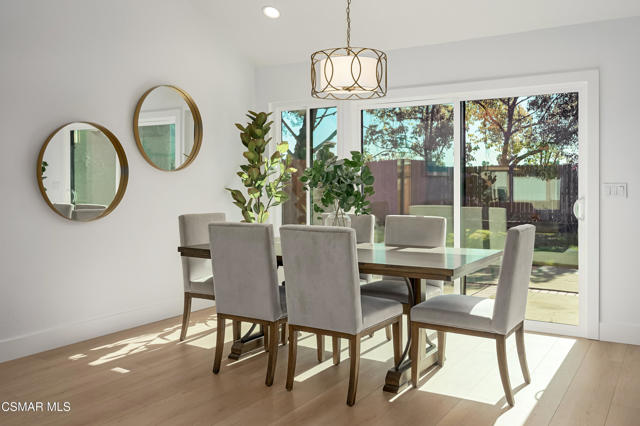 574 Nicole Drive, Newbury Park CA: https://media.crmls.org/mediaz/614070ee-3c5a-48fe-9192-7eb028fee417.jpg