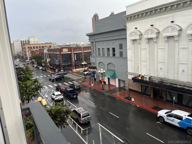 777 6th Avenue, San Diego CA: https://media.crmls.org/mediaz/614165e2-a4d8-4f97-9a00-b27a2768d96e.jpg