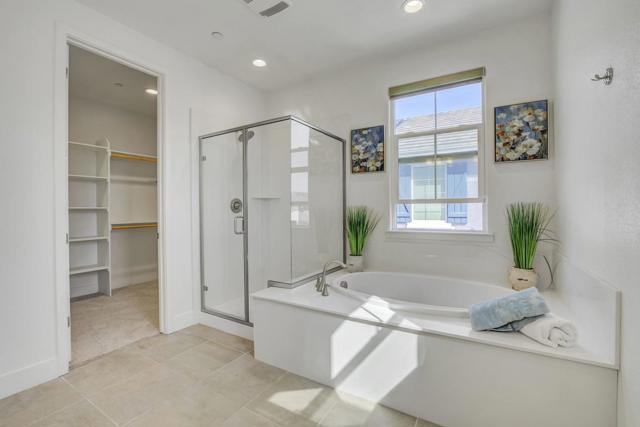 1683 S Ginzburg Street, Mountain House CA: https://media.crmls.org/mediaz/6141eb2f-506c-432d-98fa-1b5d92c9bf27.jpg