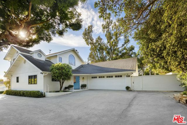 2311 Finney Street, Summerland CA: https://media.crmls.org/mediaz/6143f25d-f435-4d5b-8f42-660743c98734.jpg