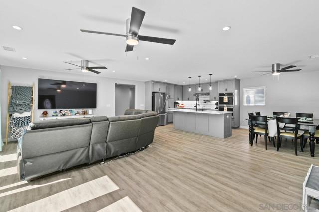 1452 Rock Terrace, Alpine CA: https://media.crmls.org/mediaz/61444c42-28db-46dc-90bc-a6fdc6cec8f4.jpg