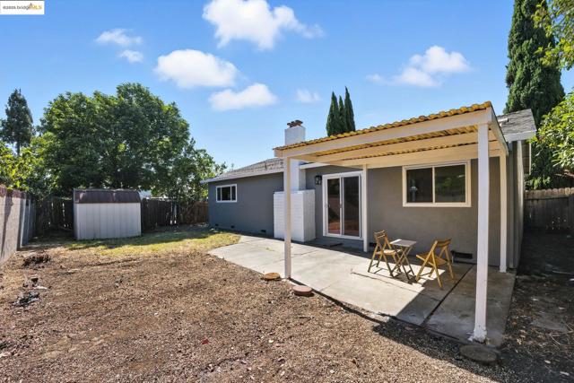 96 Coral Ln, Suisun City CA: https://media.crmls.org/mediaz/6144a0b5-c89d-4f8e-bb91-cbc550eac8e9.jpg
