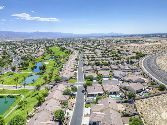 80174 Camino San Mateo, Indio CA: https://media.crmls.org/mediaz/6144e695-f231-4880-a050-8050da31db4c.jpg