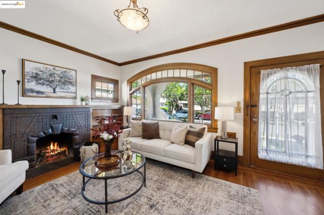 148 Estabrook, San Leandro CA: https://media.crmls.org/mediaz/61455ae2-2d2d-4cd7-8b3b-2654f09b98ca.jpg
