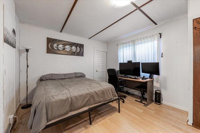 3014 Coolidge Avenue, Oakland CA: https://media.crmls.org/mediaz/614580dc-8ba9-4d14-b113-e4189cc03f6f.jpg