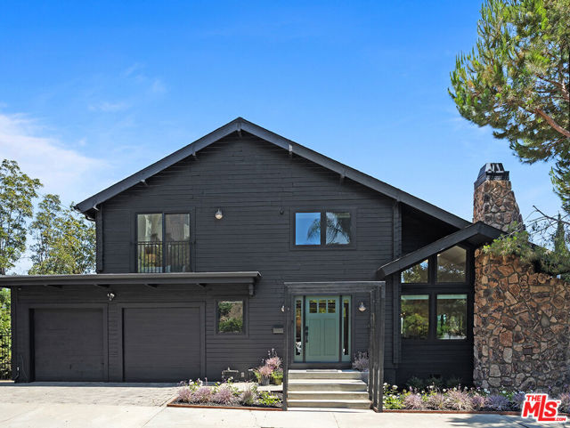 2304 Vestal Avenue, Los Angeles CA: https://media.crmls.org/mediaz/6145e1a1-fd8c-41fa-bbc4-cea32c652b1a.jpg