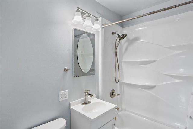 659 Ash Avenue, South San Francisco CA: https://media.crmls.org/mediaz/6145edd2-19a3-42ad-8a73-86a82509e386.jpg