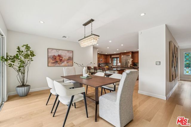240 Oakhurst Lane, Arcadia CA: https://media.crmls.org/mediaz/6146c54a-beed-4488-b090-8bde00b126e0.jpg