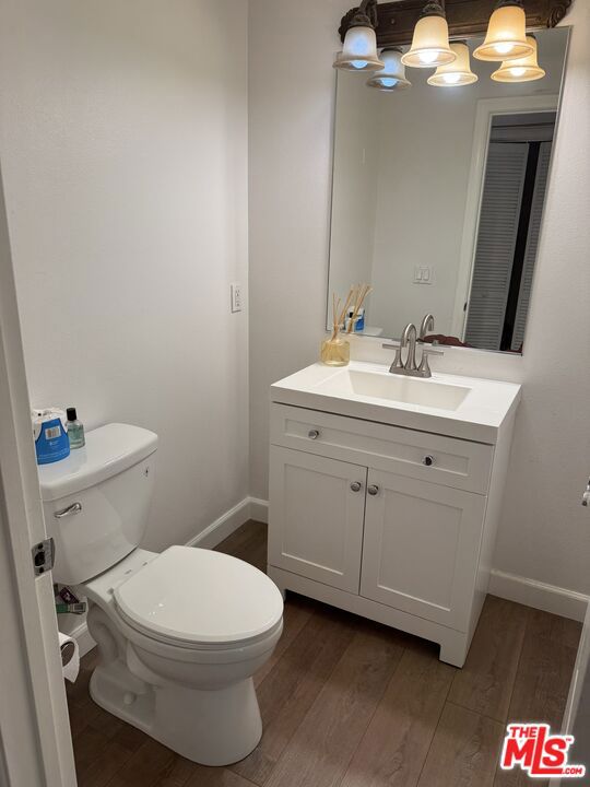 2315 Mira Vista Avenue, Montrose CA: https://media.crmls.org/mediaz/6147394d-c540-4c4f-94d4-9c31152388f5.jpg