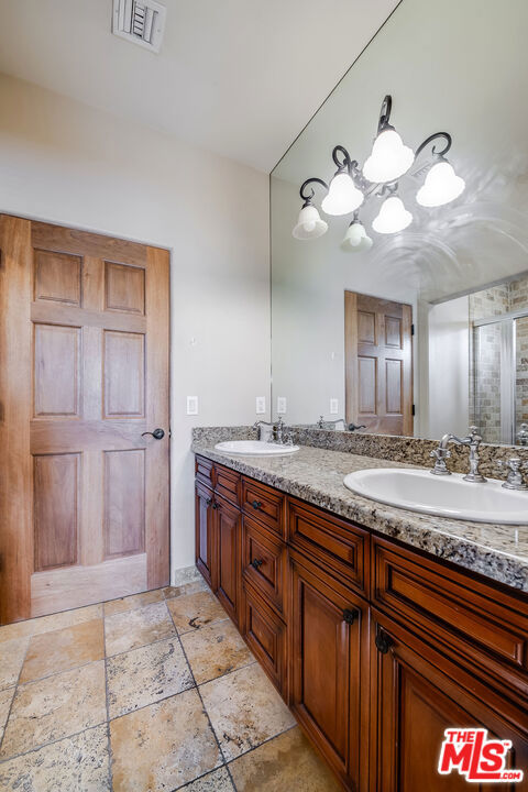 4520 TYRONE Avenue, Sherman Oaks CA: https://media.crmls.org/mediaz/614793c0-cfb4-4139-89cb-8c83ab3c044c.jpg