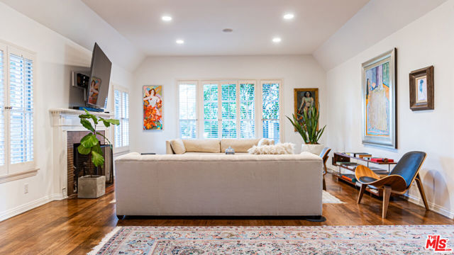 4 Bed Home for Sale in Los Angeles, California
