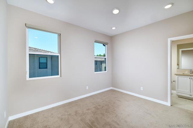 2921 Via Alta Pl, San Diego CA: https://media.crmls.org/mediaz/6149657a-8b62-4490-b65c-e51b162346f7.jpg