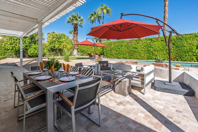 2210 E Calle Papagayo, Palm Springs, CA 92262