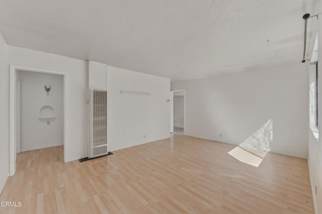 Detail Gallery Image 5 of 47 For 127 Glen Ellen Dr, Ventura,  CA 93003 - 3 Beds | 1 Baths