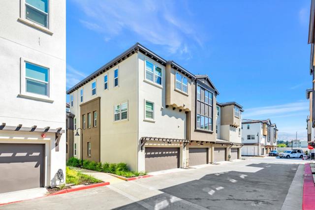923 Layola Lane, Morgan Hill CA: https://media.crmls.org/mediaz/6149df9f-79a3-4b2c-a801-3e5f10bb7137.jpg