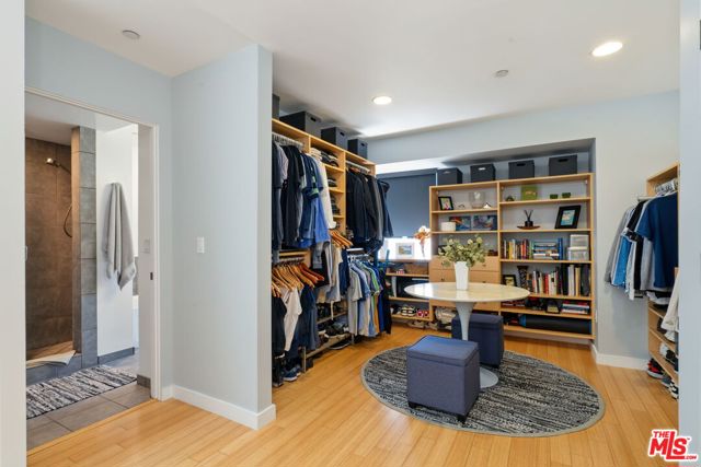 2 Bed Home for Sale in Los Angeles, California