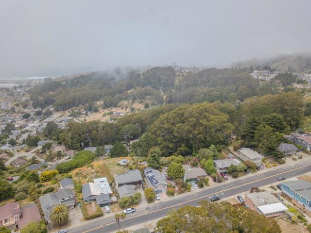 1327 Crespi Drive, Pacifica CA: https://media.crmls.org/mediaz/614aaa36-bb39-493f-8ed0-0c29990d8fd7.jpg