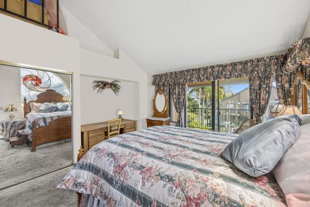 4006 Layang Layang Circle, Carlsbad CA: https://media.crmls.org/mediaz/614adc5c-c41f-4f1e-a0c6-84476dc3f53c.jpg